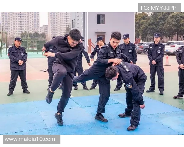 冯亚飞与各路高手对决的精彩赛事回顾与分析